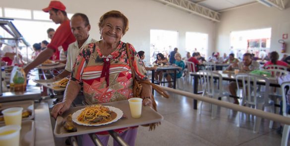 Implantação do Restaurante Popular de Anápolis, na Vila Jaiara (2013)